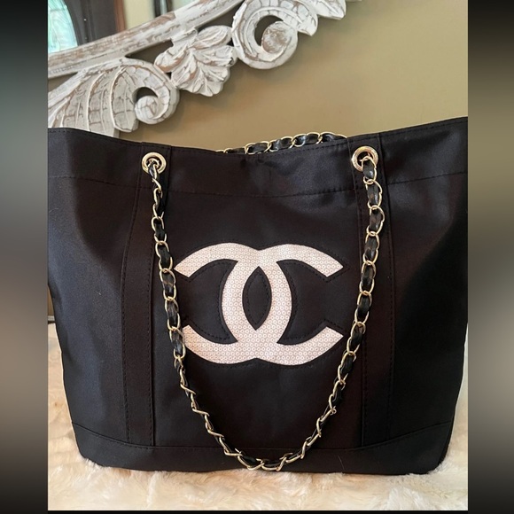 CHANEL Handbags - CHANEL VIP Tote Bag